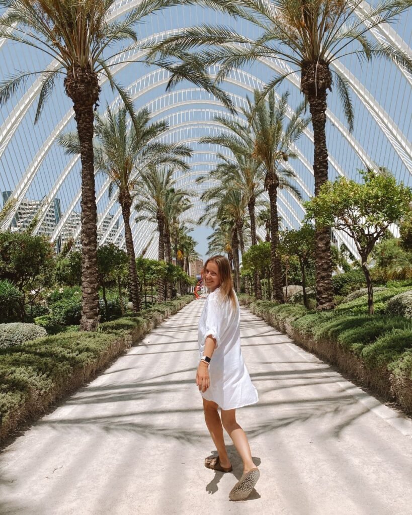 best photo spots in valencia L'Umbracle City of Arts and Sciences